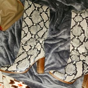 J crew faux snakeskin boots size 9 great condition. Very eye catching